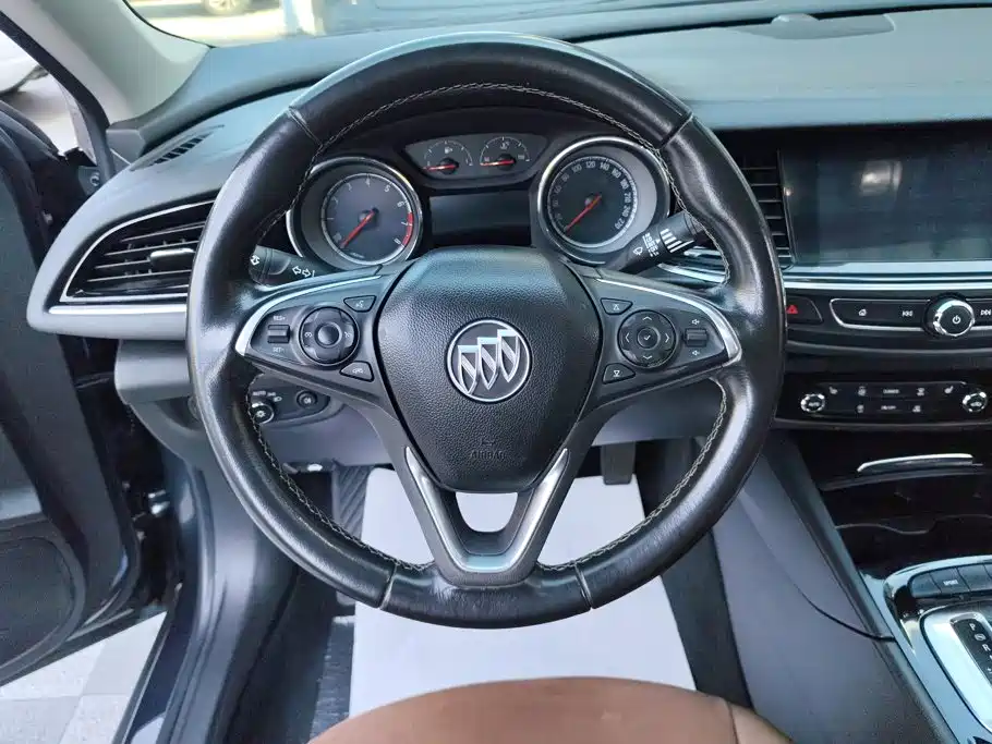 Buick Regal — фото 15
