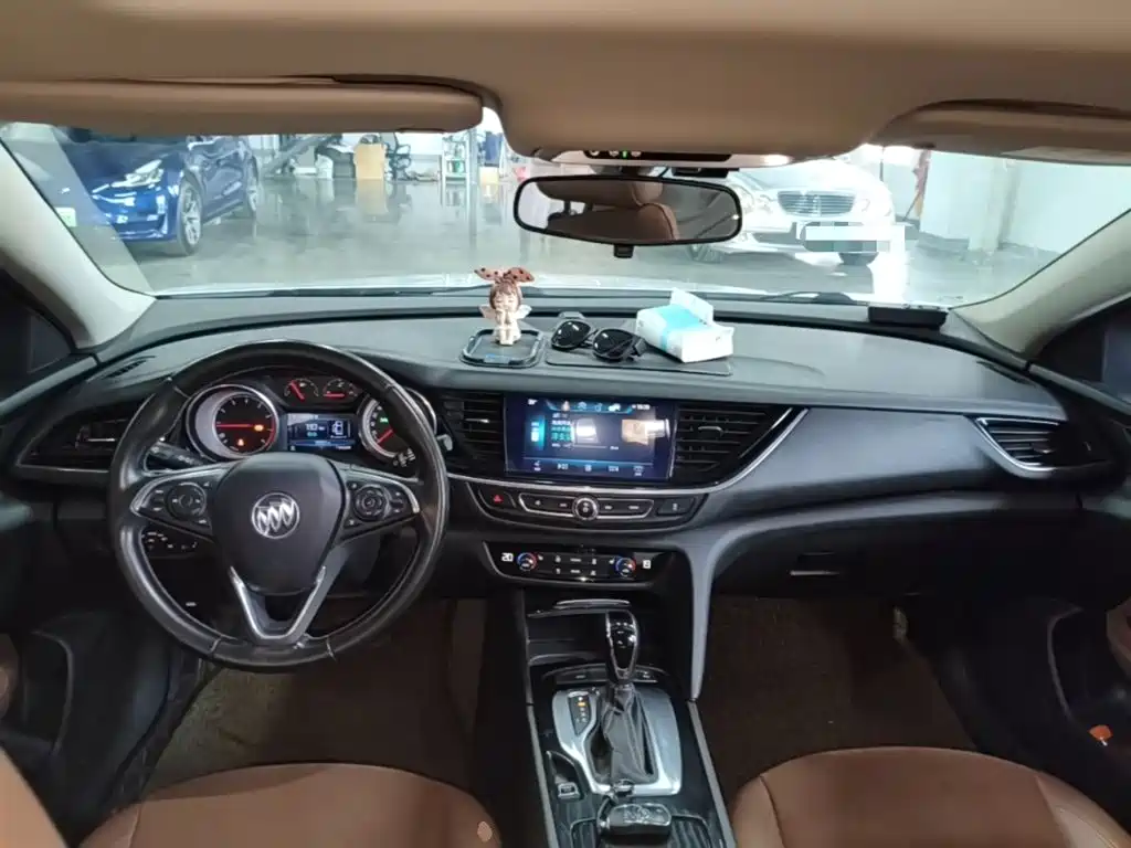 Buick Regal — фото 10