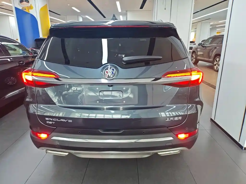 Buick Enclave — фото 6