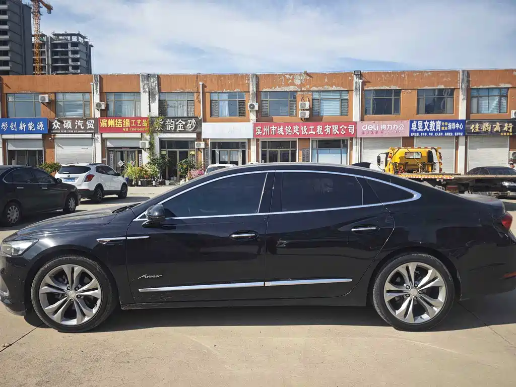 Buick LaCrosse — фото 3