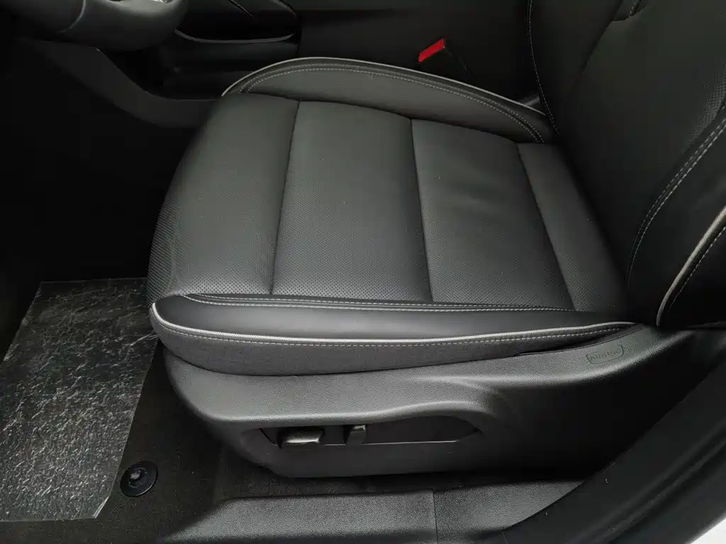Buick Envision Plus — фото 20