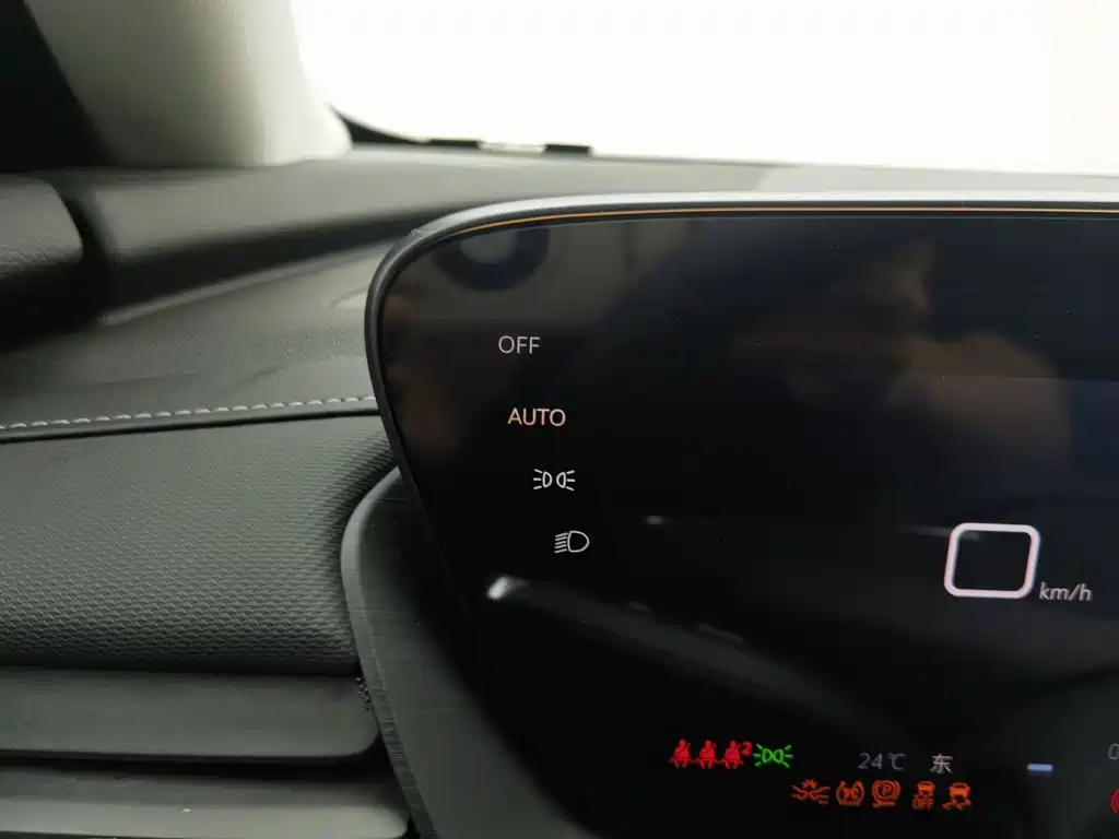 Buick Envision Plus — фото 21