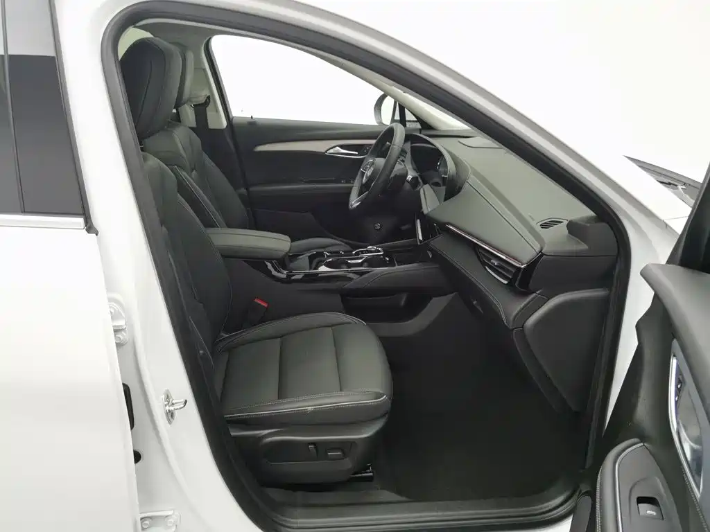 Buick Envision Plus — фото 23