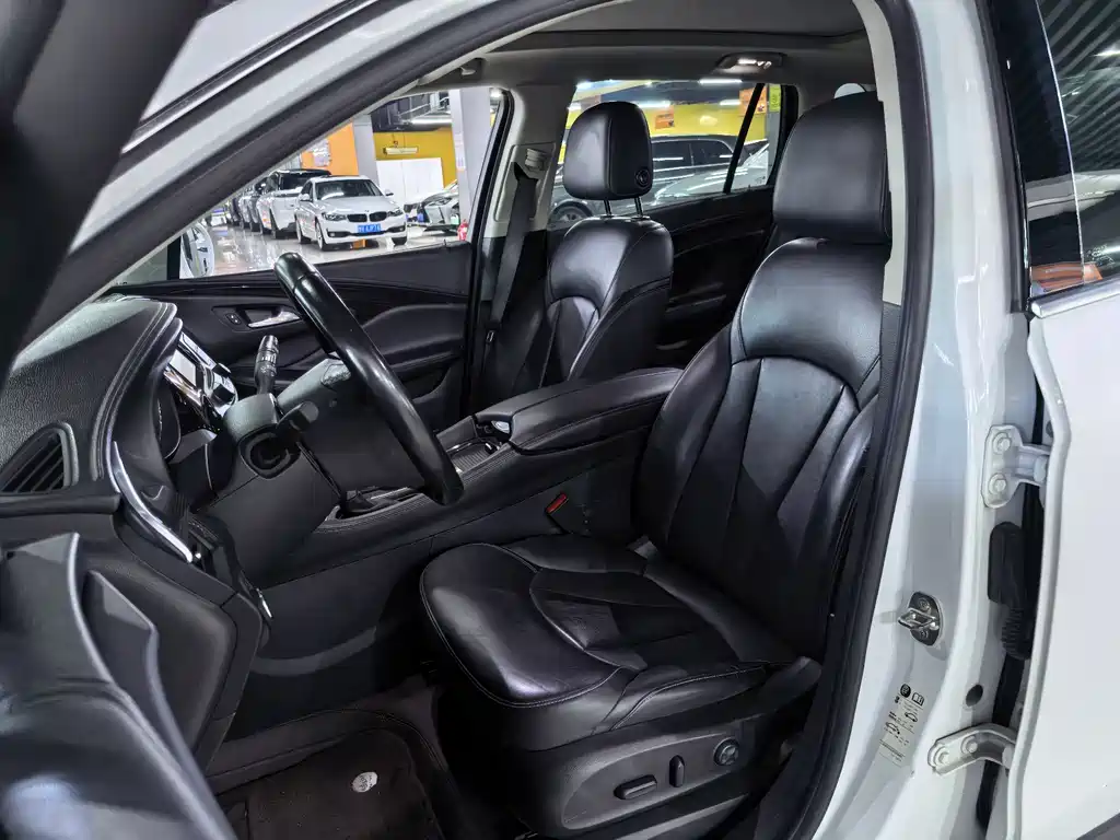 Buick Envision Plus — фото 3