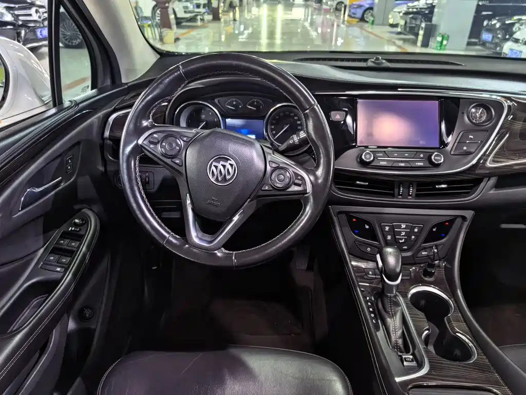 Buick Envision Plus — фото 6