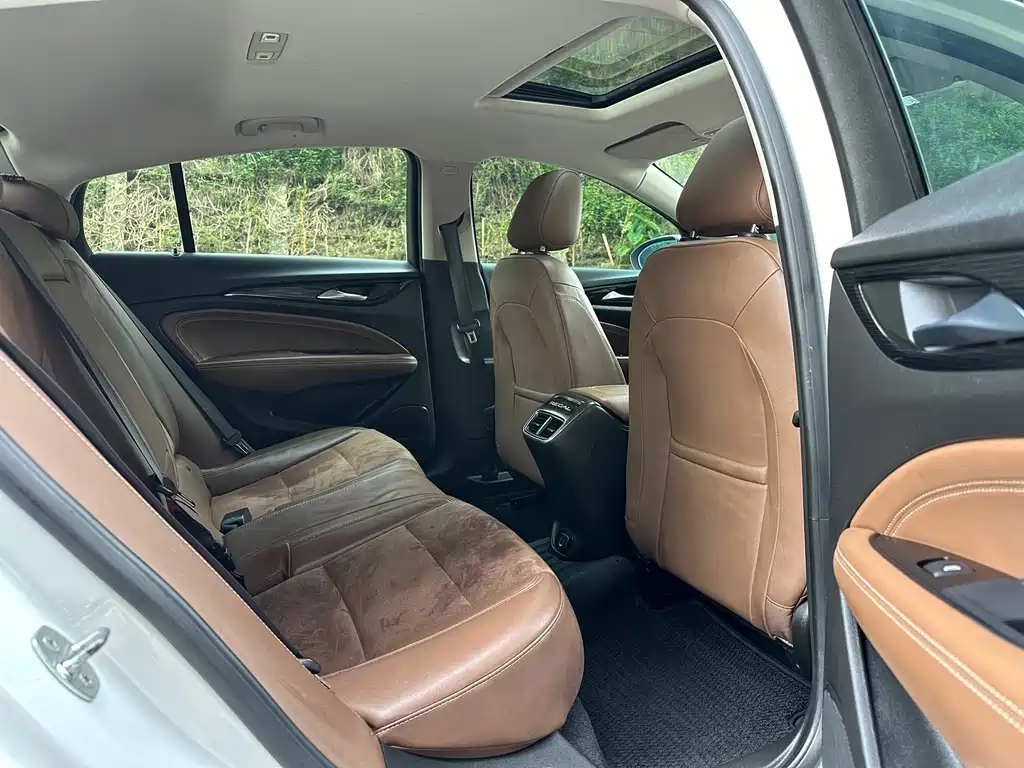 Buick Regal — фото 11