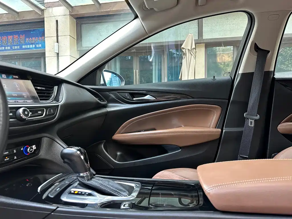 Buick Regal — фото 21
