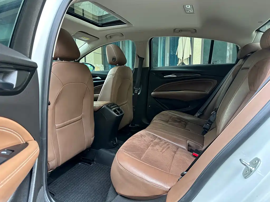 Buick Regal — фото 10