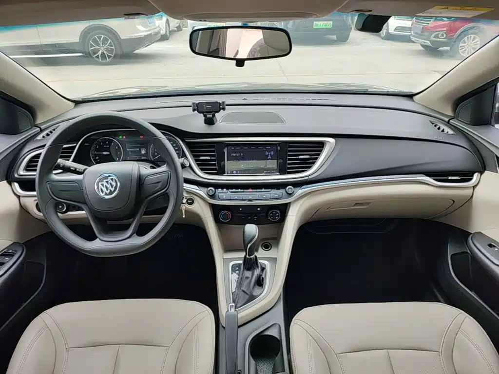 Buick Excelle — фото 10