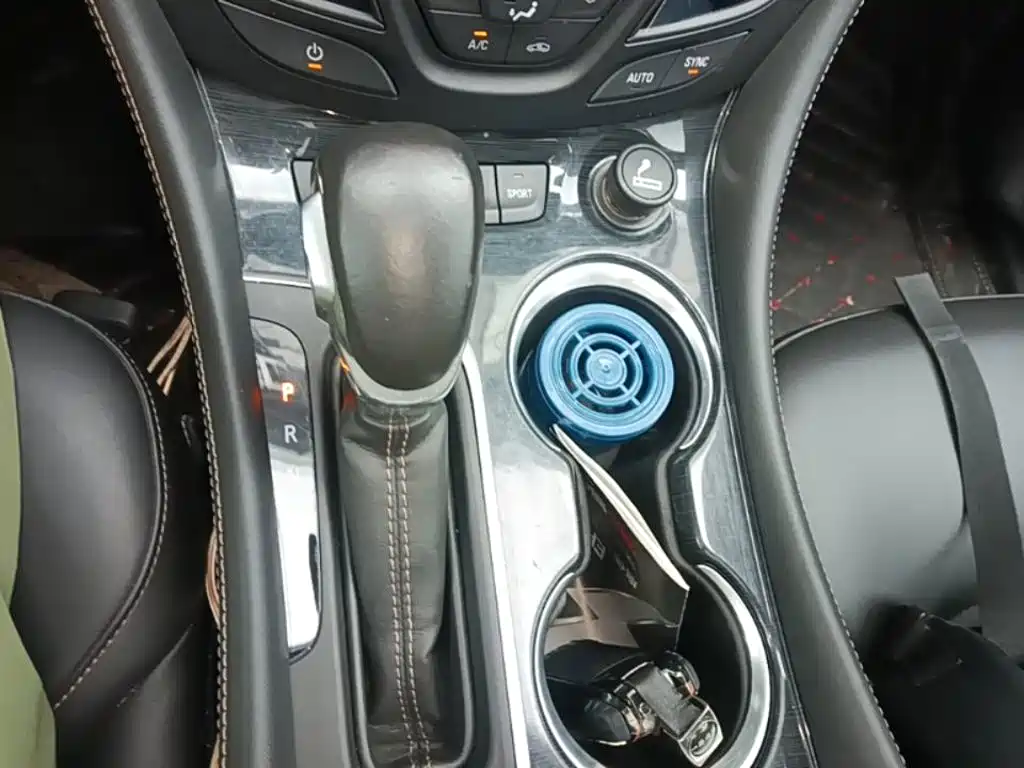Buick Envision Plus — фото 14