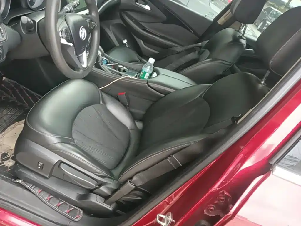 Buick Envision Plus — фото 15