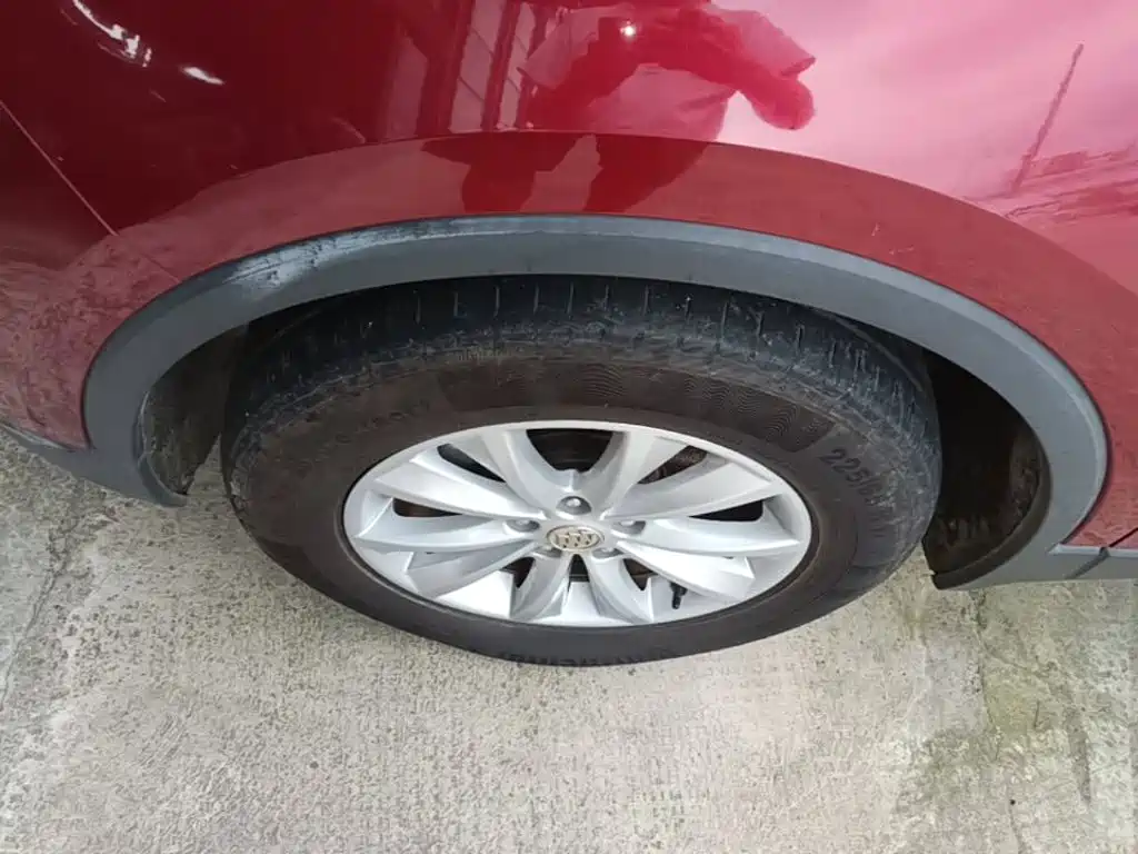Buick Envision Plus — фото 23