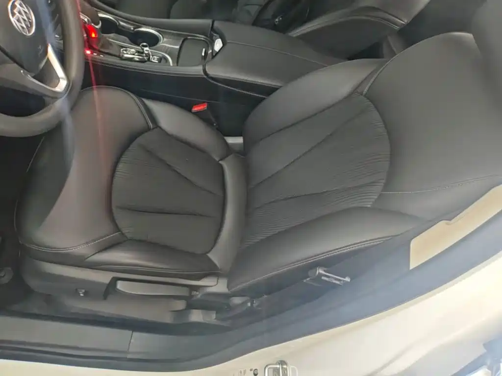 Buick Envision Plus — фото 15