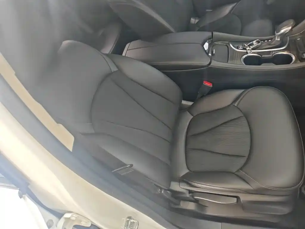 Buick Envision Plus — фото 25