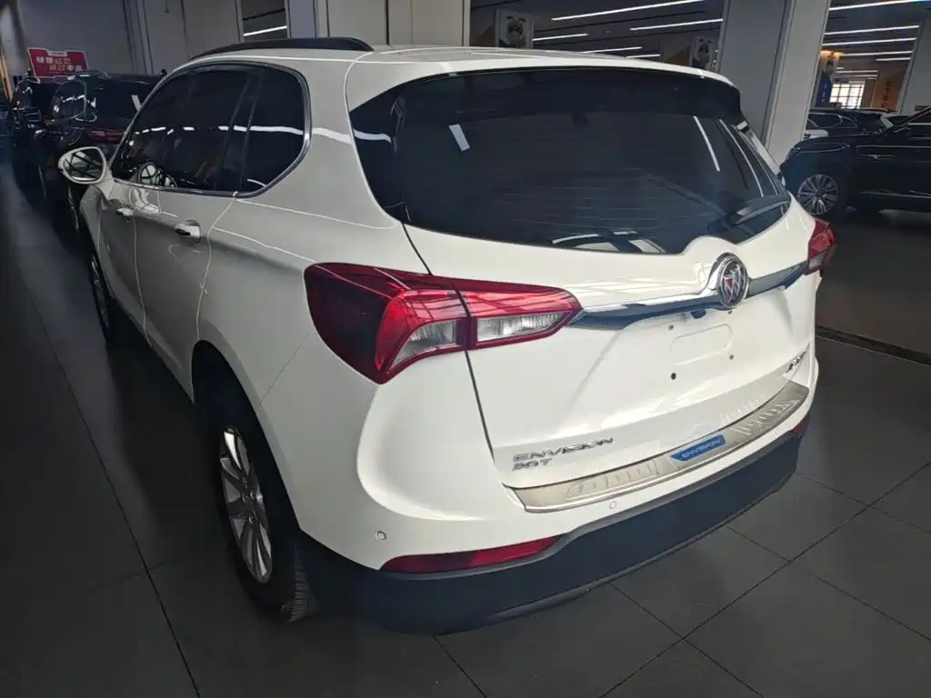 Buick Envision Plus — фото 5