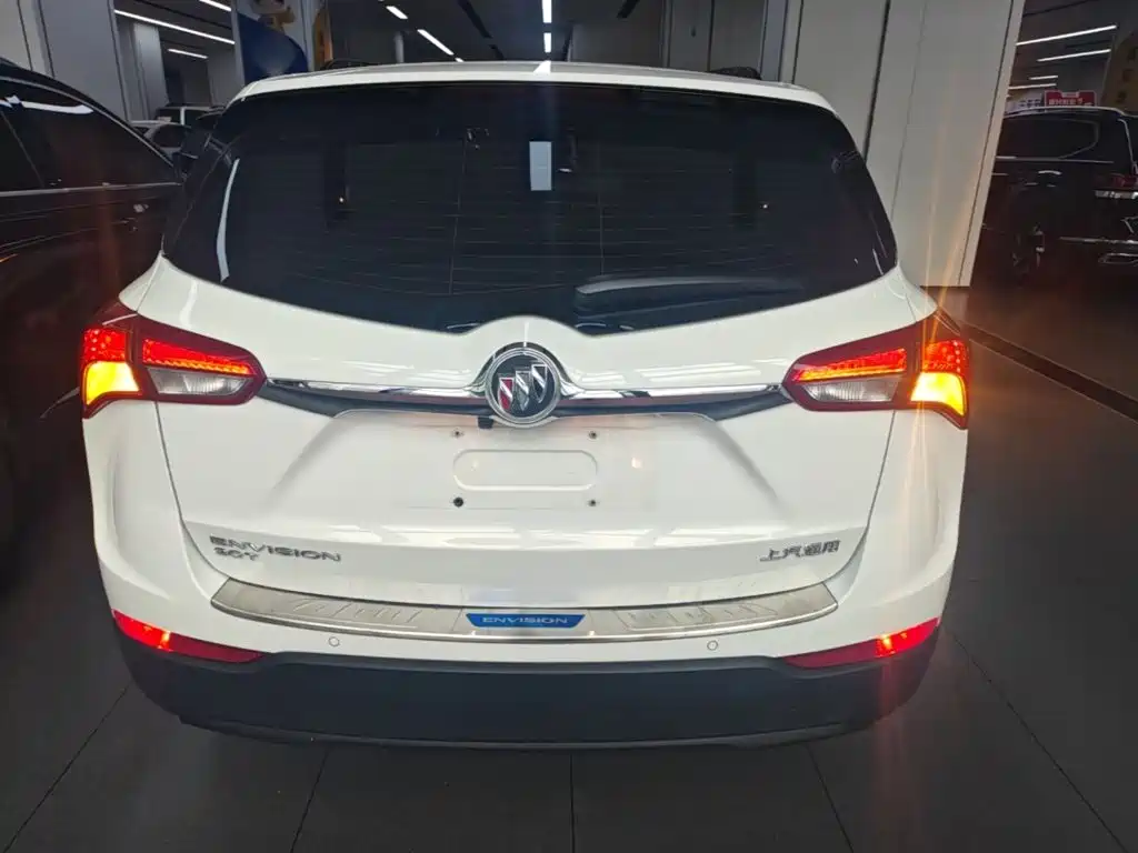 Buick Envision Plus — фото 6