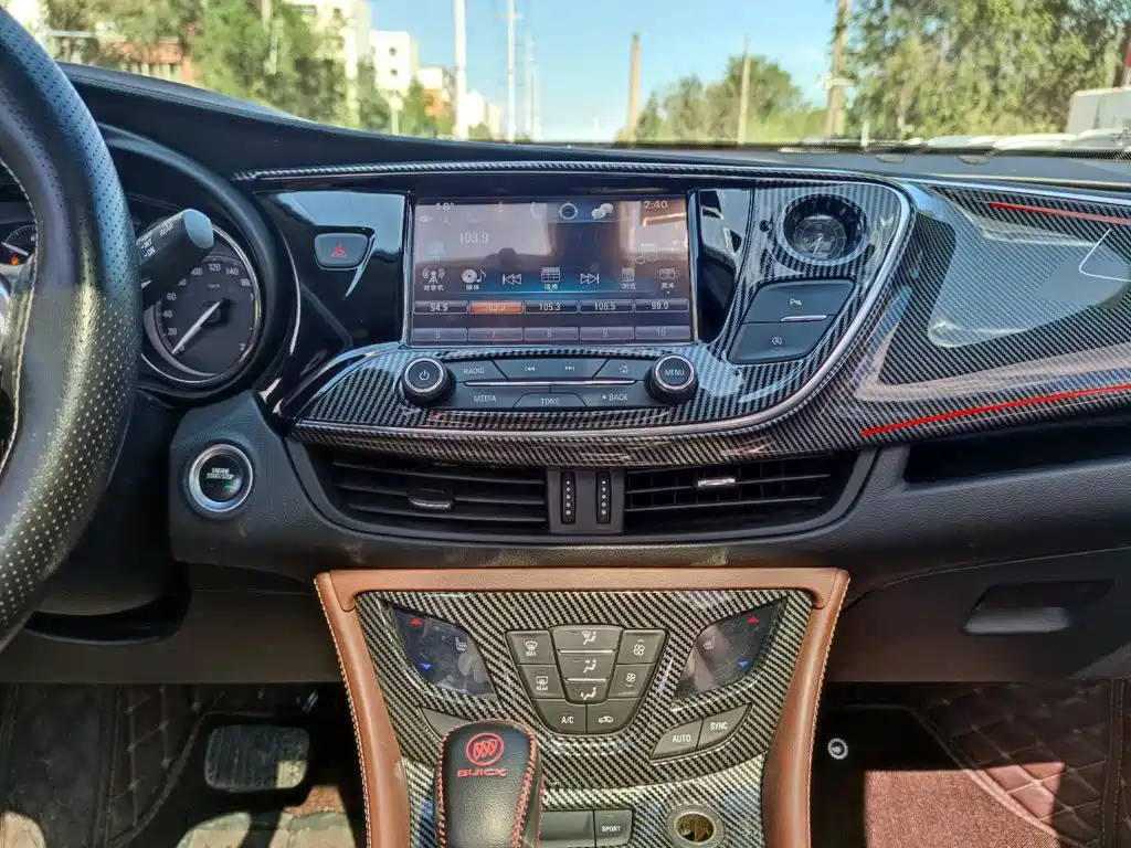 Buick Envision Plus — фото 13