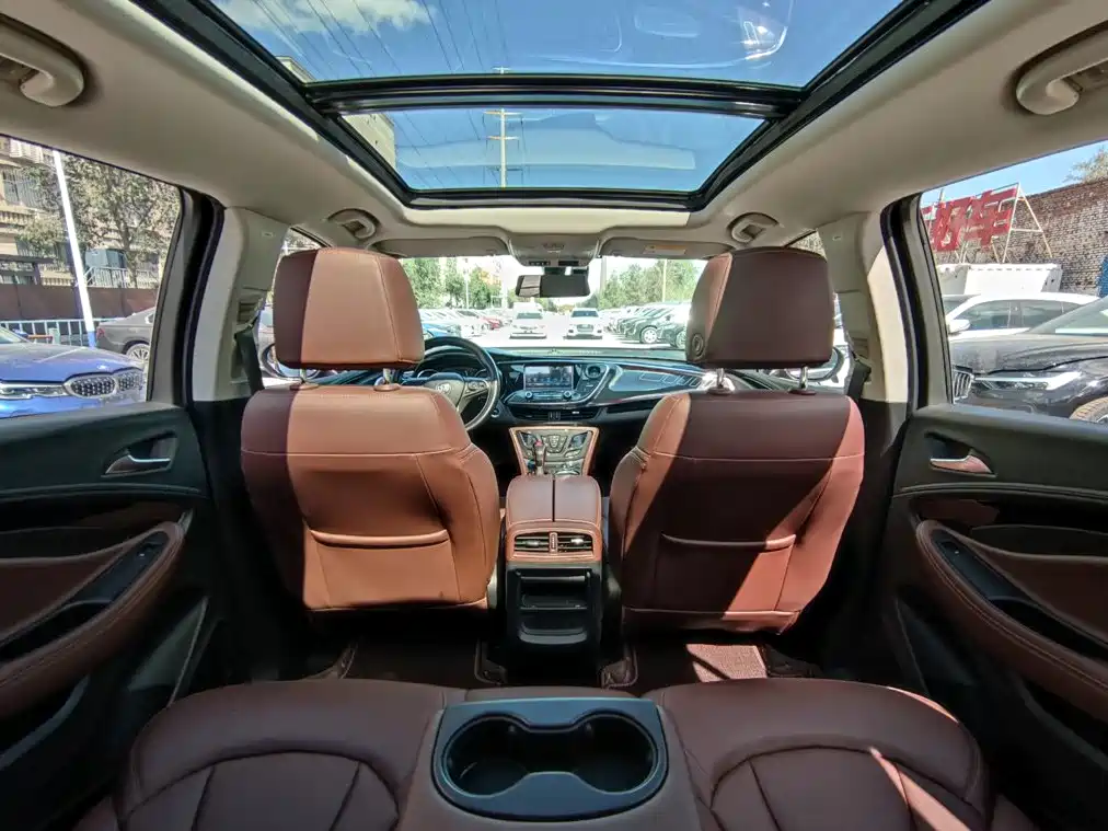 Buick Envision Plus — фото 18