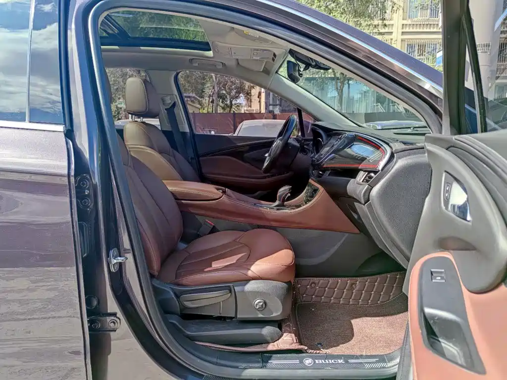 Buick Envision Plus — фото 8