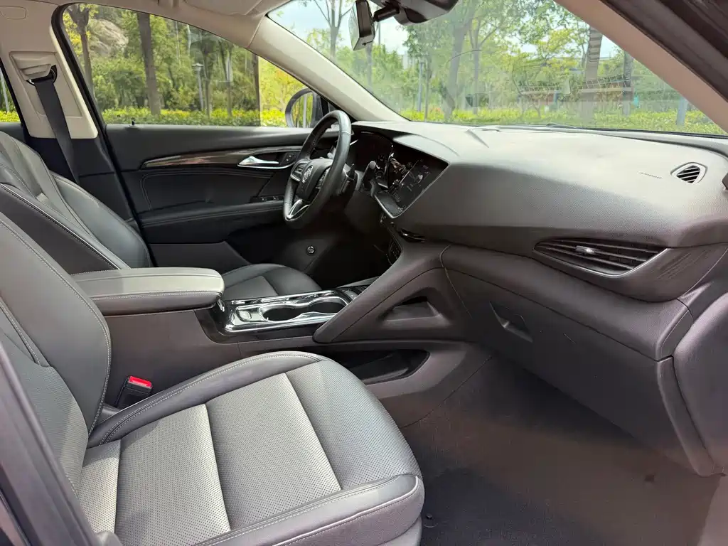 Buick Envision Plus — фото 13