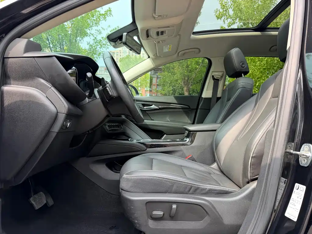Buick Envision Plus — фото 7