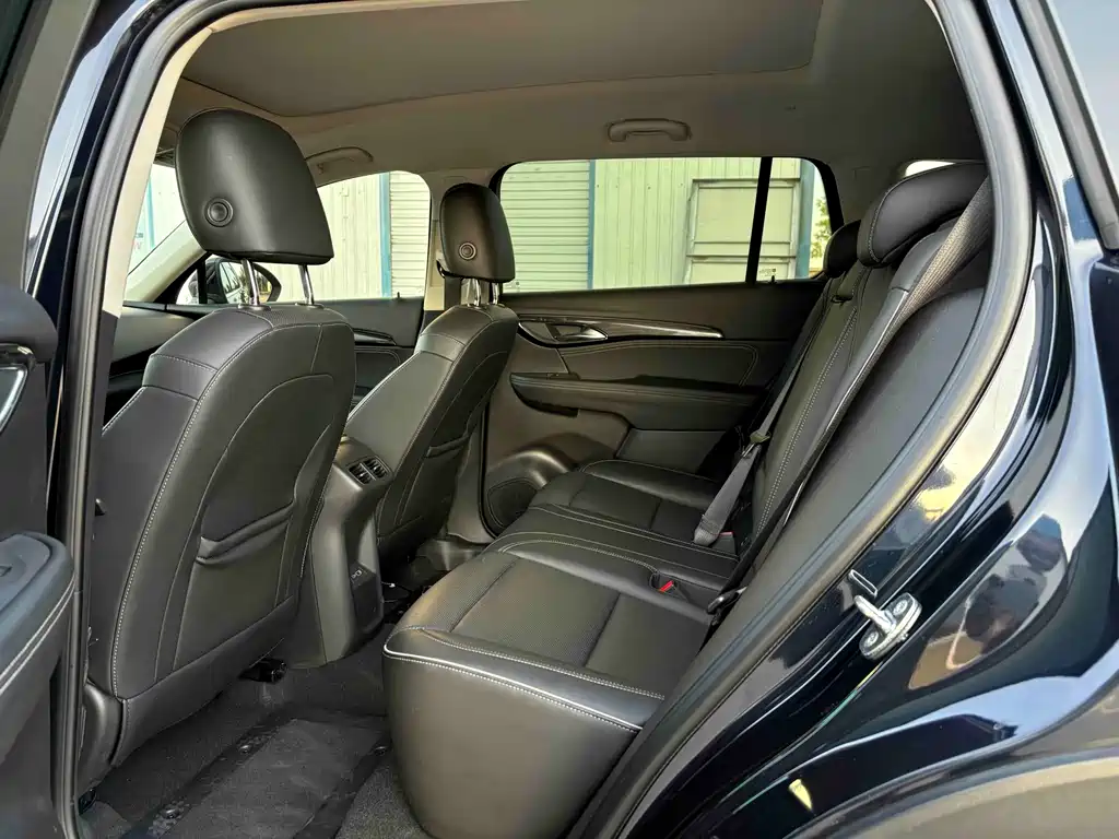Buick Envision Plus — фото 5