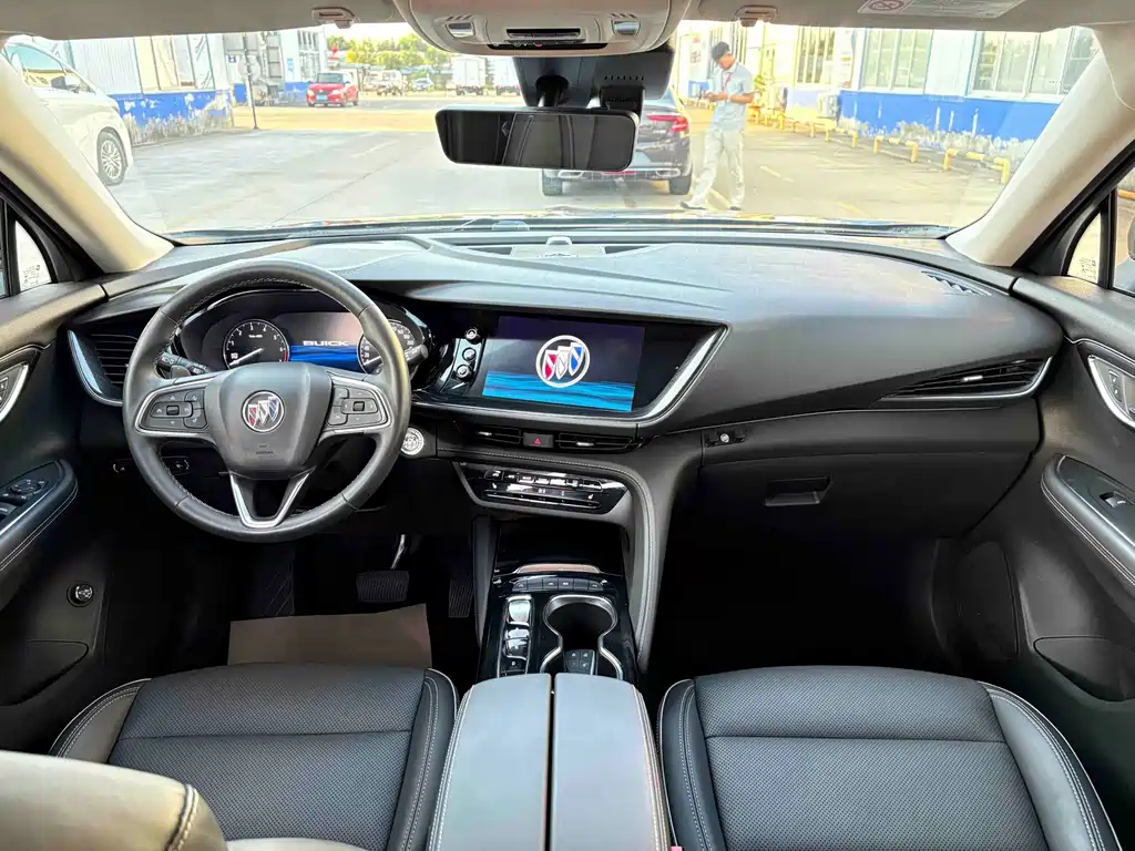 Buick Envision Plus — фото 6