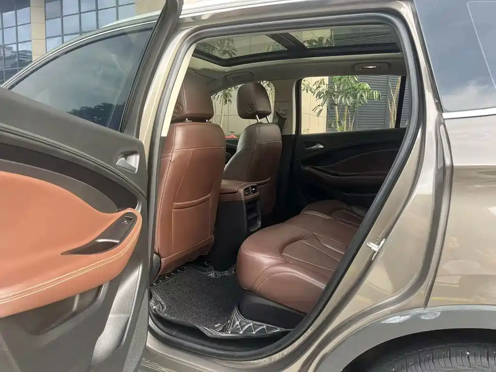 Buick Envision Plus — фото 11