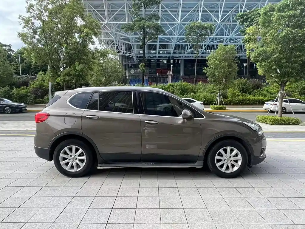 Buick Envision Plus — фото 8