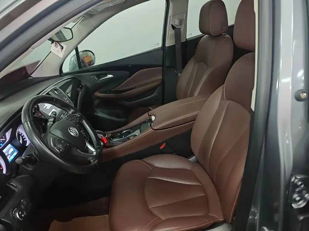 Buick Envision Plus — фото 15