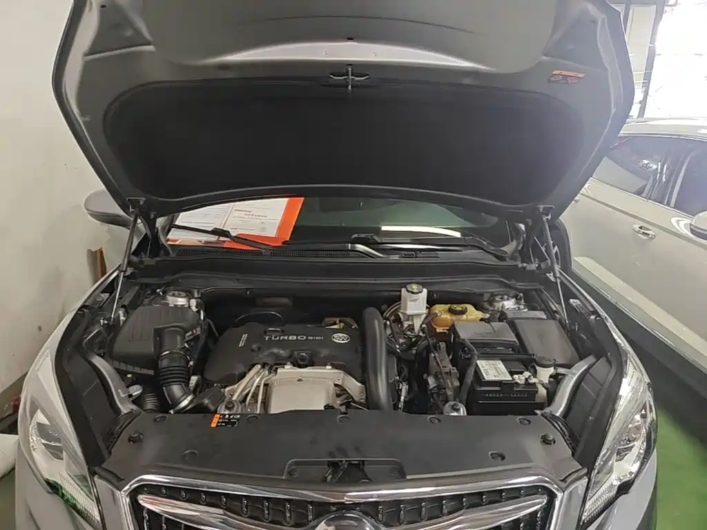 Buick Envision Plus — фото 20