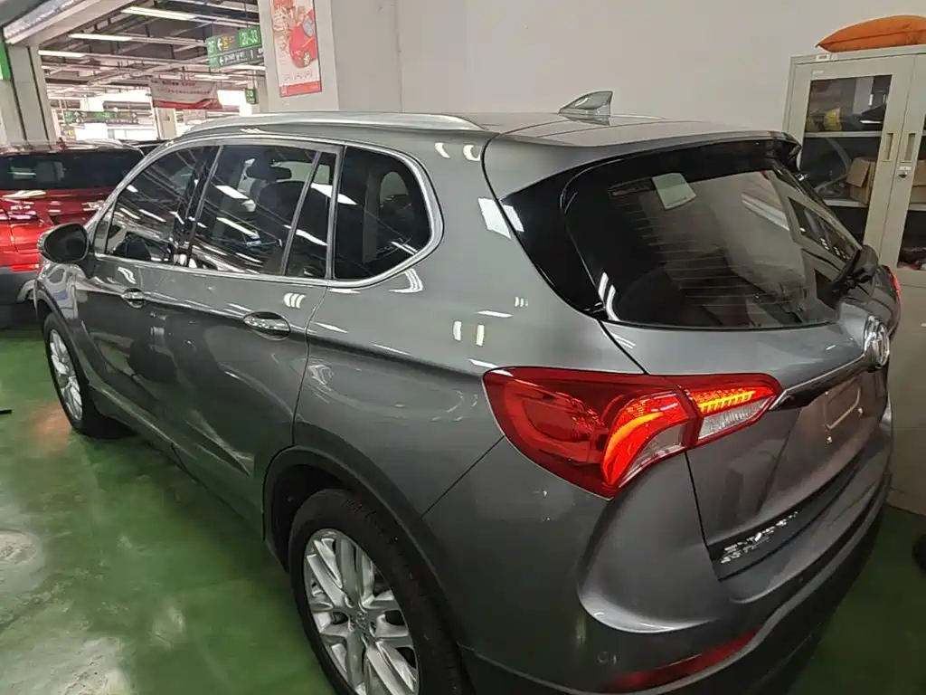 Buick Envision Plus — фото 5