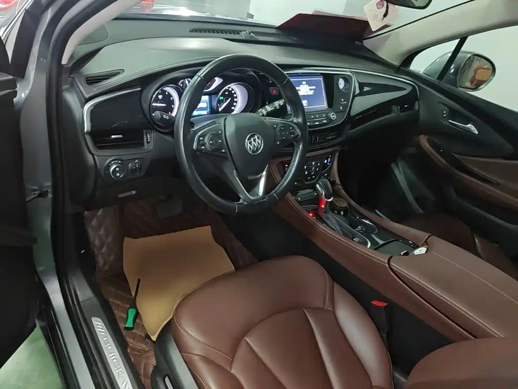 Buick Envision Plus — фото 10