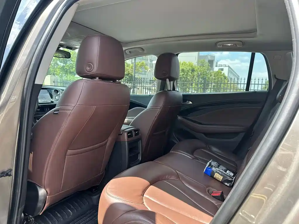 Buick Envision Plus — фото 6