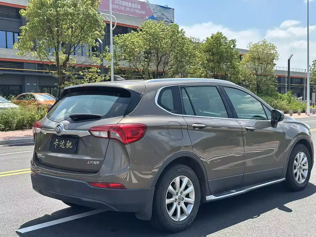 Buick Envision Plus — фото 9