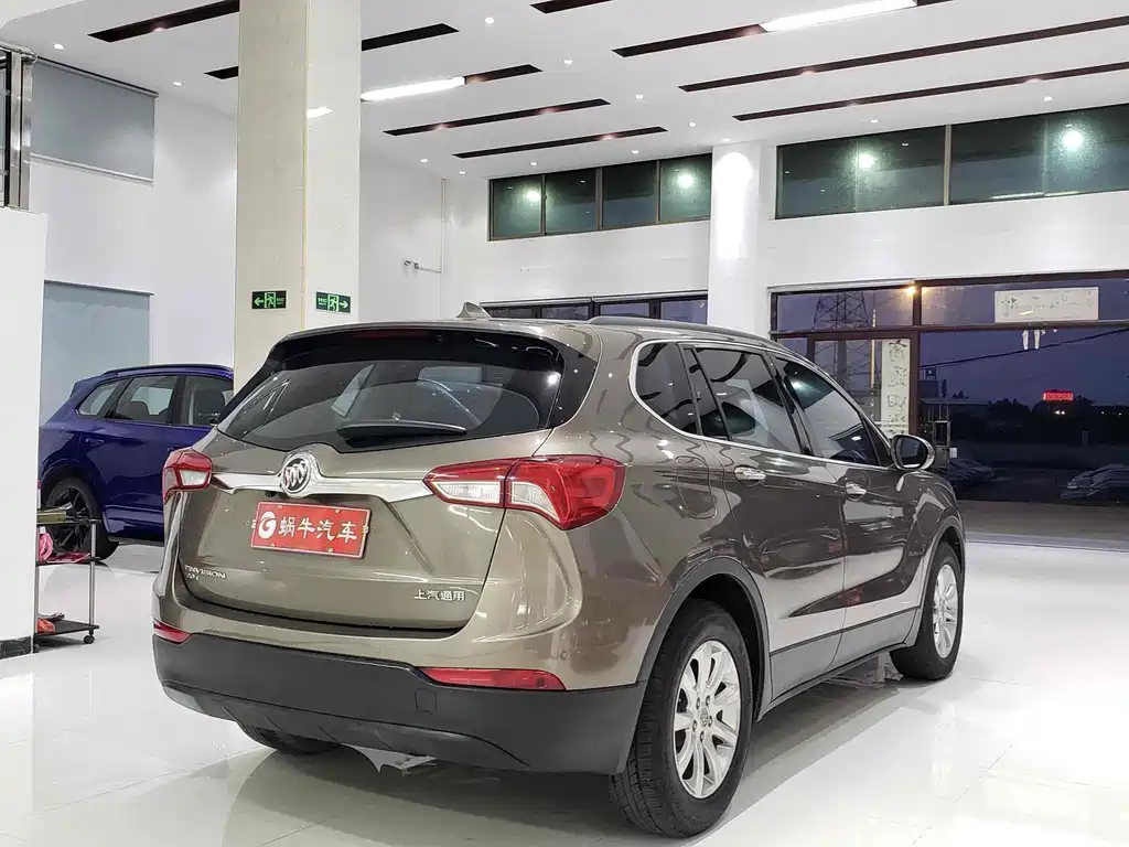Buick Envision Plus — фото 11