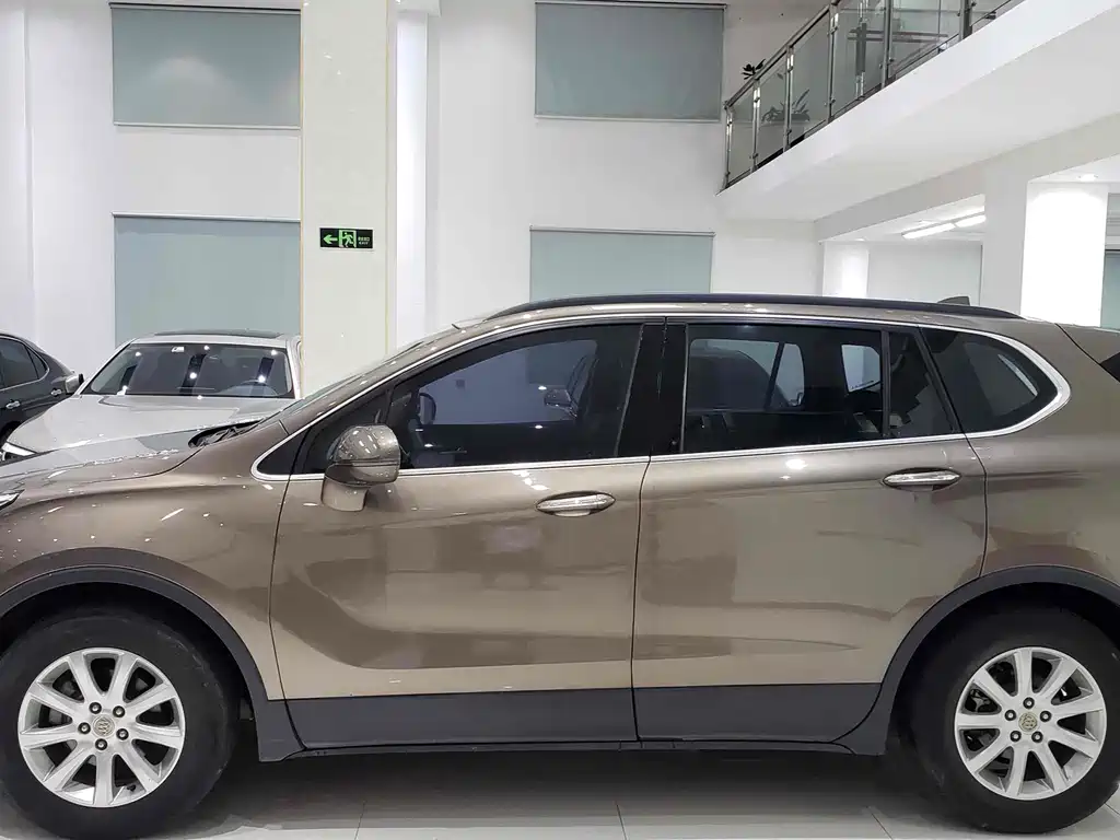 Buick Envision Plus — фото 15