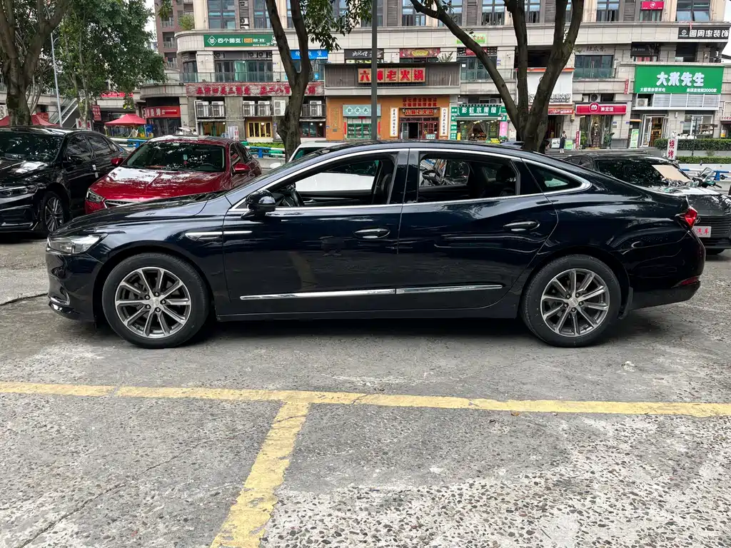 Buick LaCrosse — фото 4