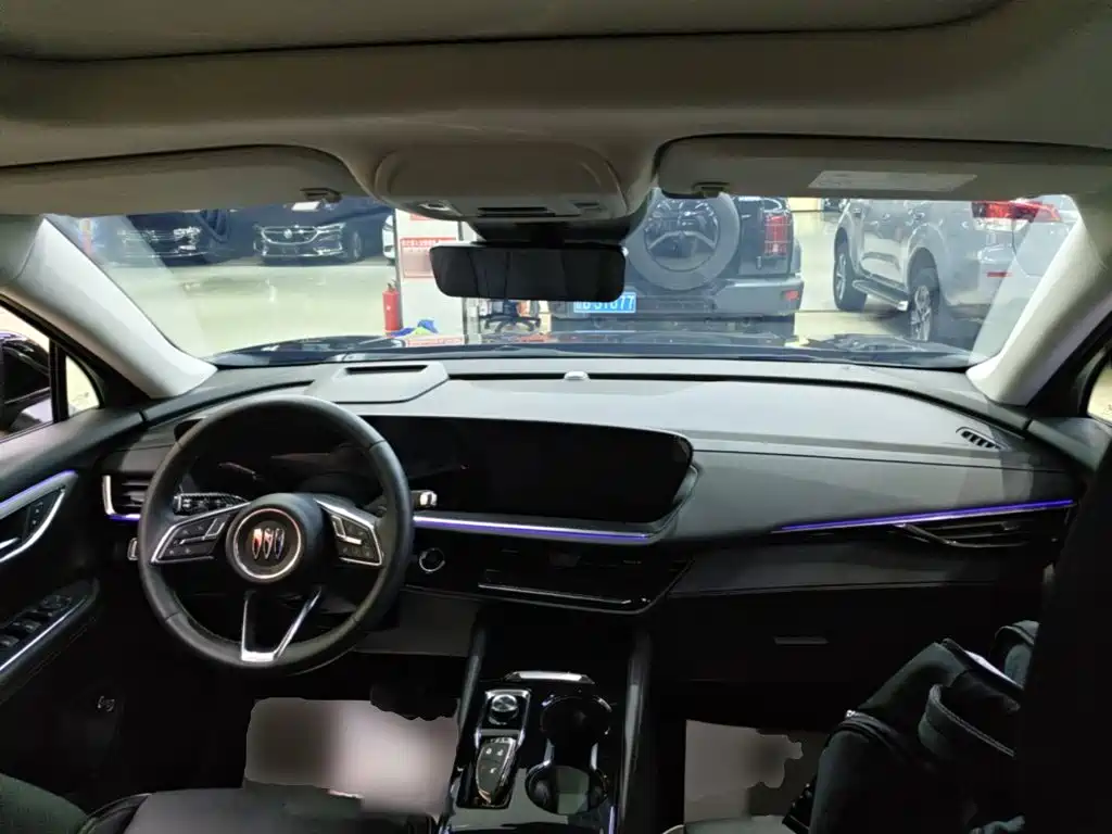 Buick Envision Plus — фото 10