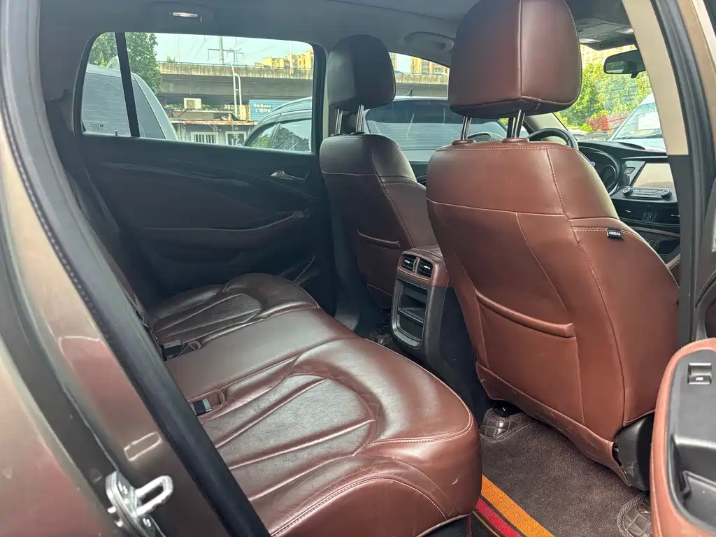 Buick Envision Plus — фото 7