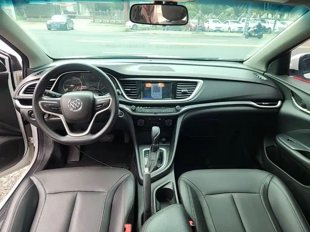 Buick Excelle — фото 10