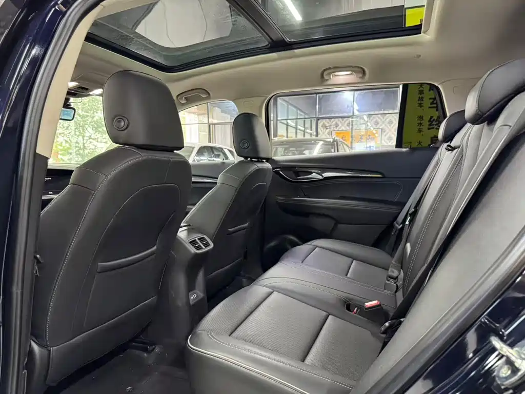 Buick Envision Plus — фото 8