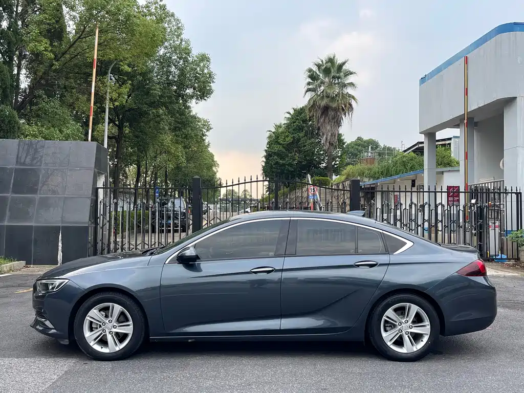 Buick Regal — фото 8