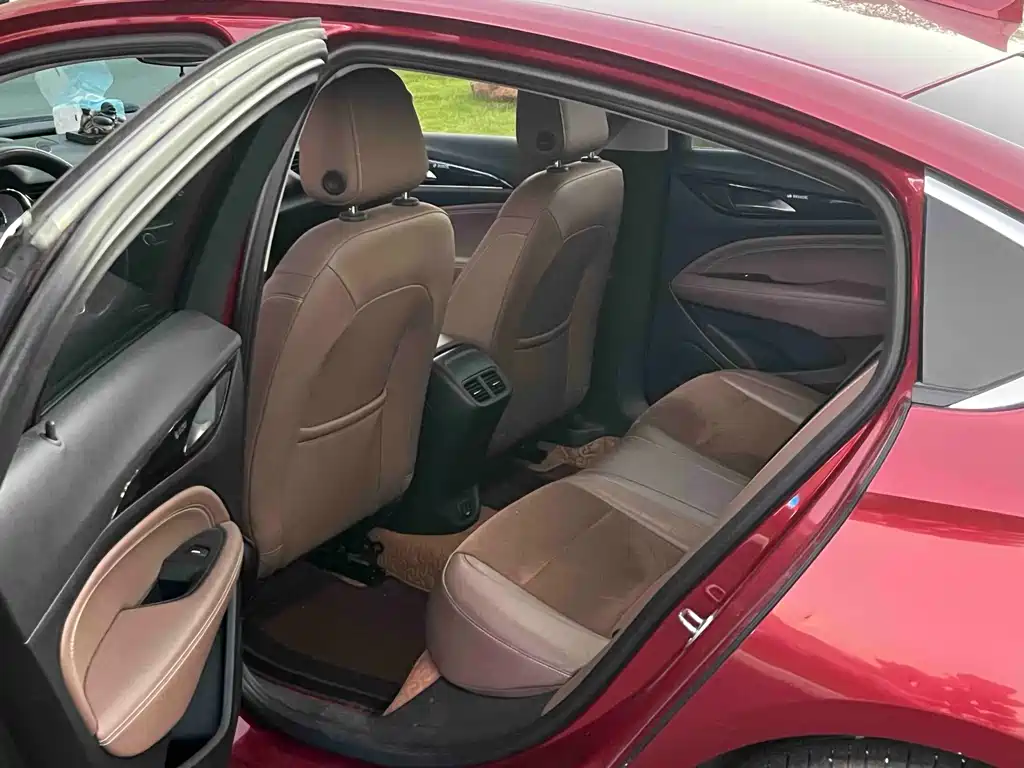 Buick Regal — фото 6