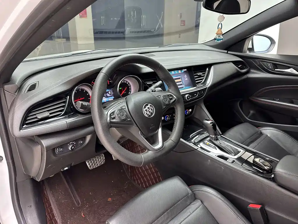 Buick Regal — фото 11