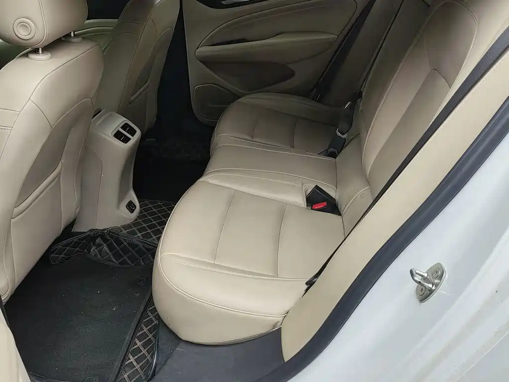 Buick Regal — фото 8