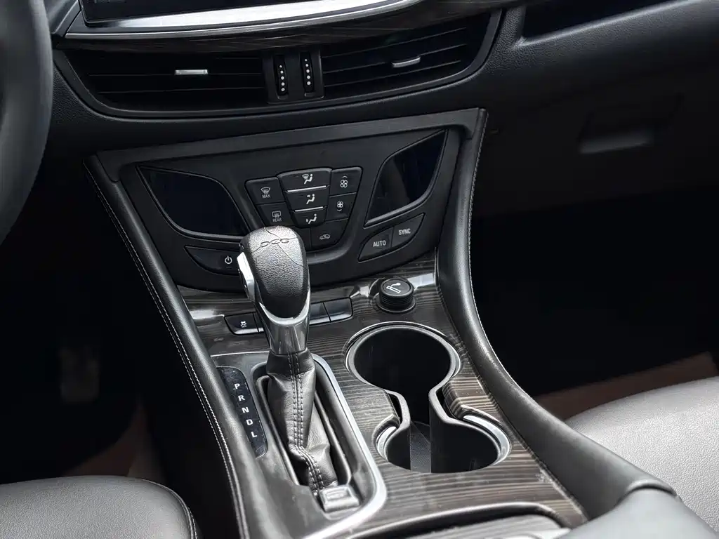 Buick Envision Plus — фото 18