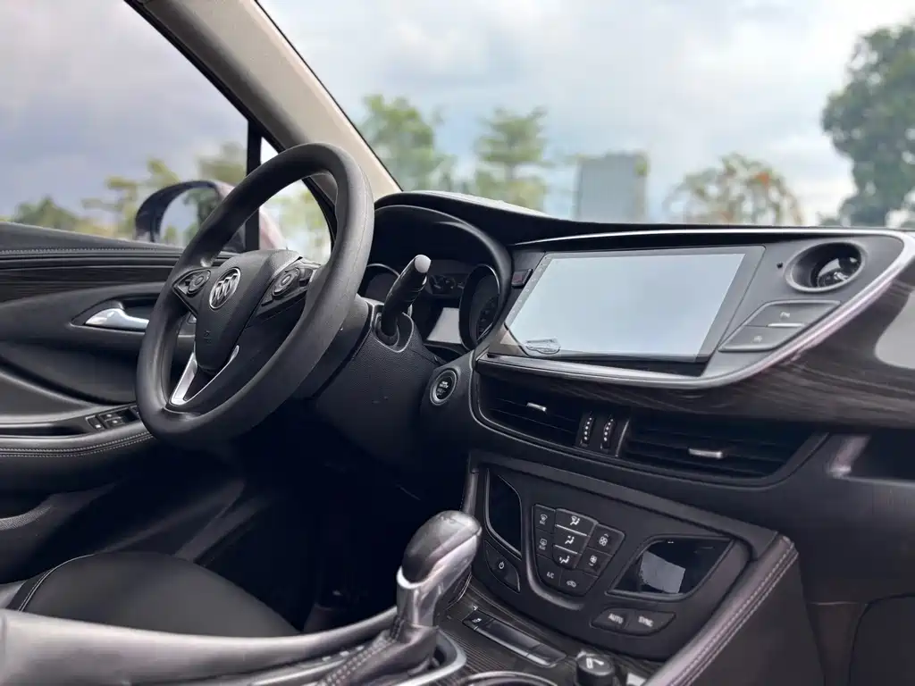 Buick Envision Plus — фото 19