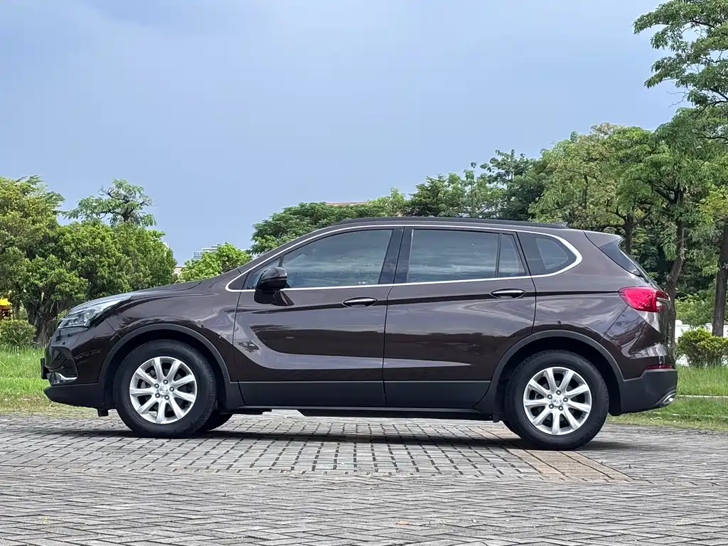 Buick Envision Plus — фото 9