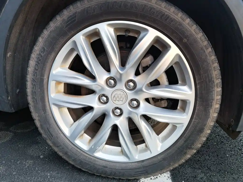 Buick Envision Plus — фото 8